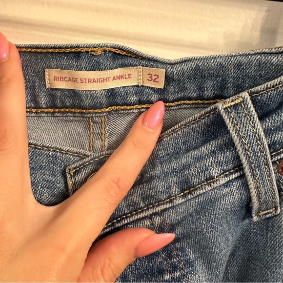 Levi’s Button Fly Jeans - Picture 3 of 4